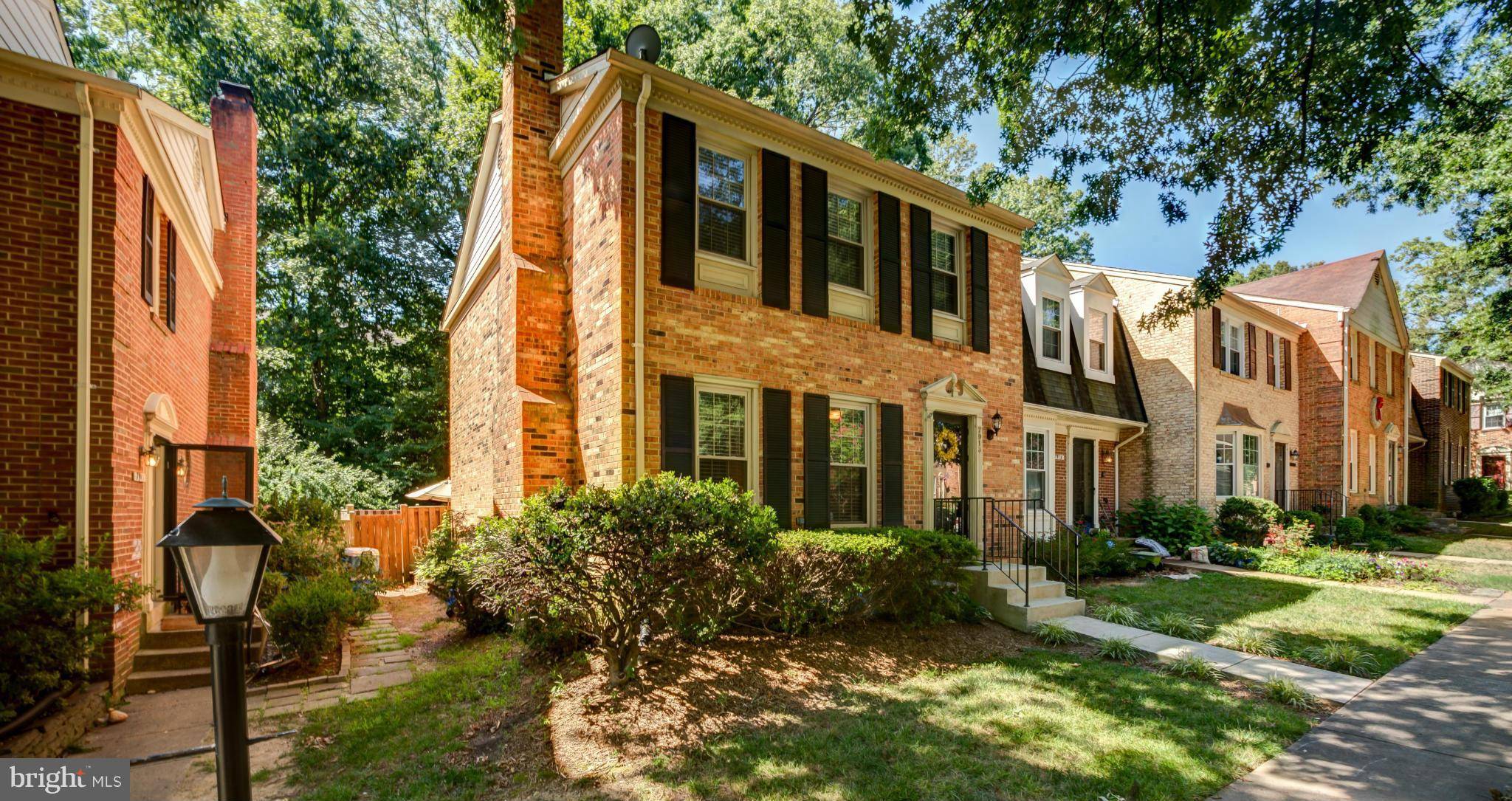 Springfield, VA 22152,7913 BIRCHTREE CT