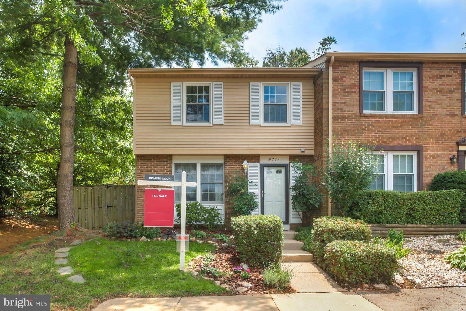 Springfield, VA 22153,8289 BARK TREE CT