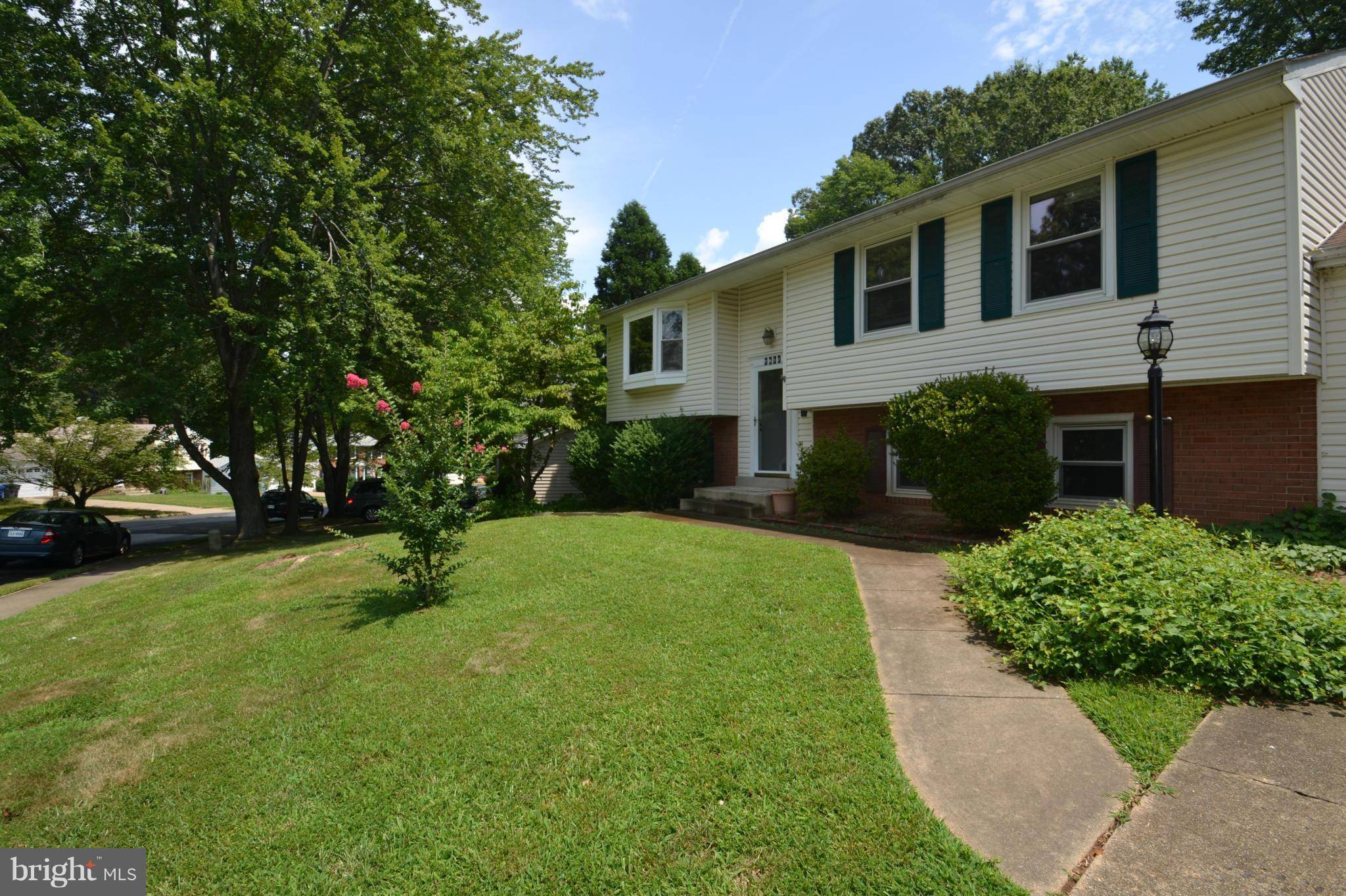 Falls Church, VA 22042,7930 FREEHOLLOW DR