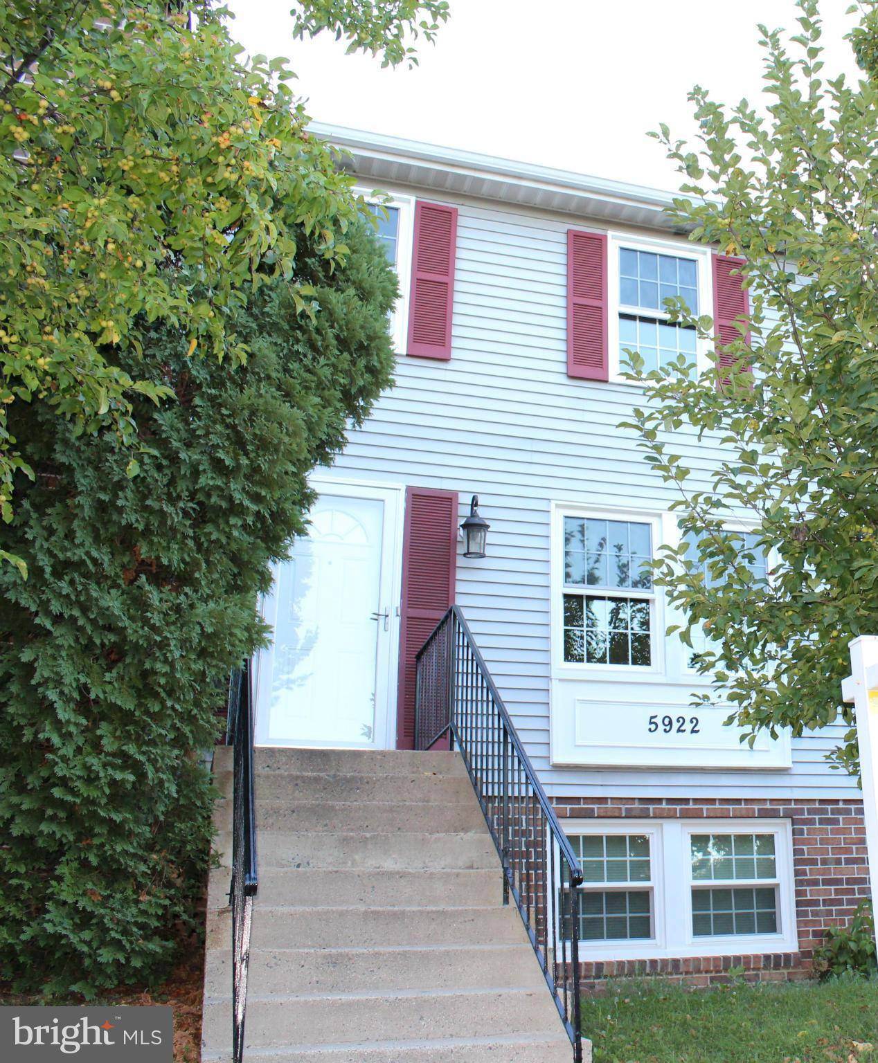 Centreville, VA 20121,5922 SPRUCE RUN CT