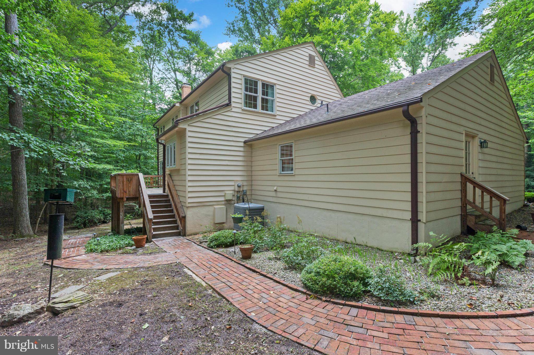 Fairfax Station, VA 22039,5936 INNISVALE DR