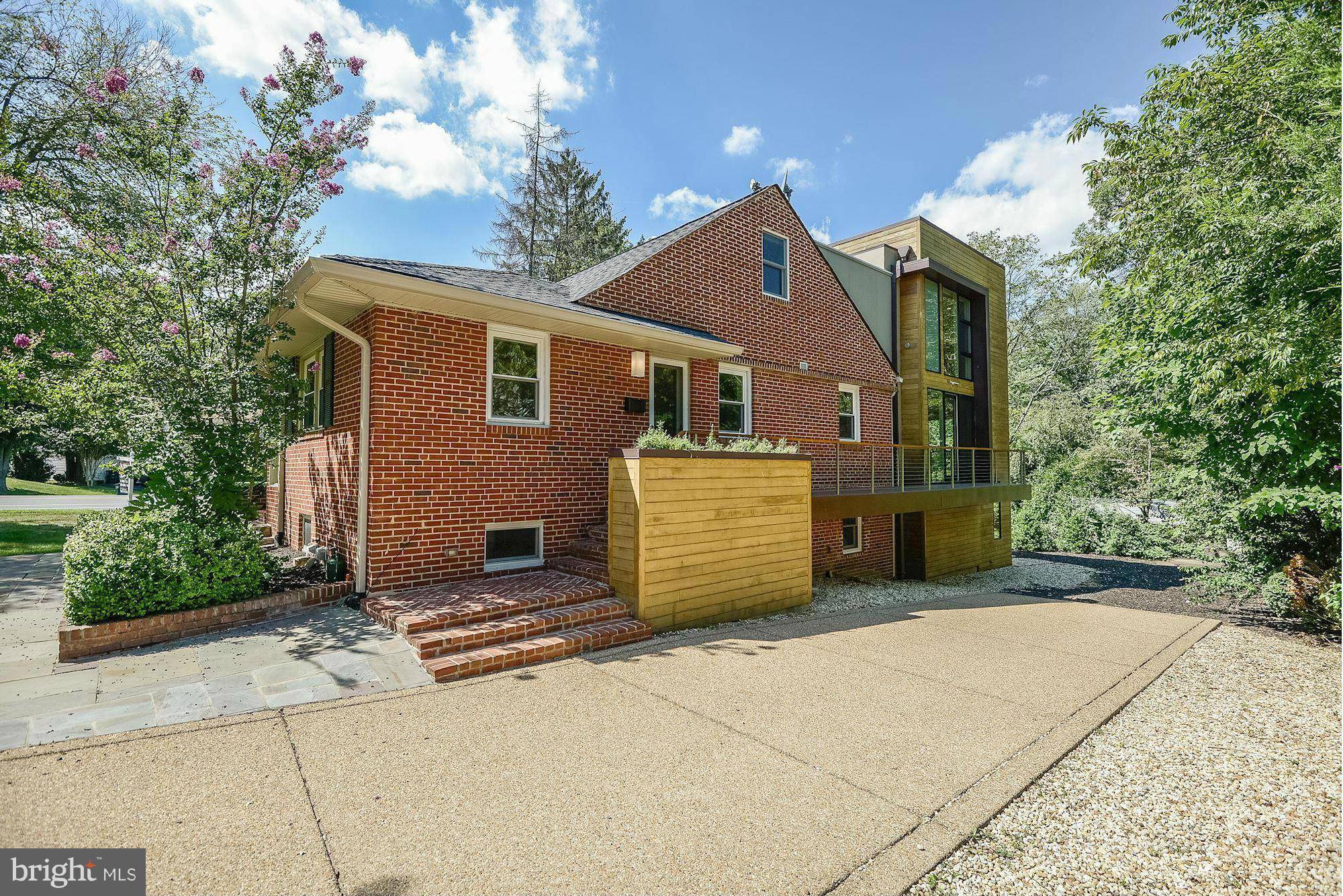 Mclean, VA 22101,6816 LUMSDEN ST