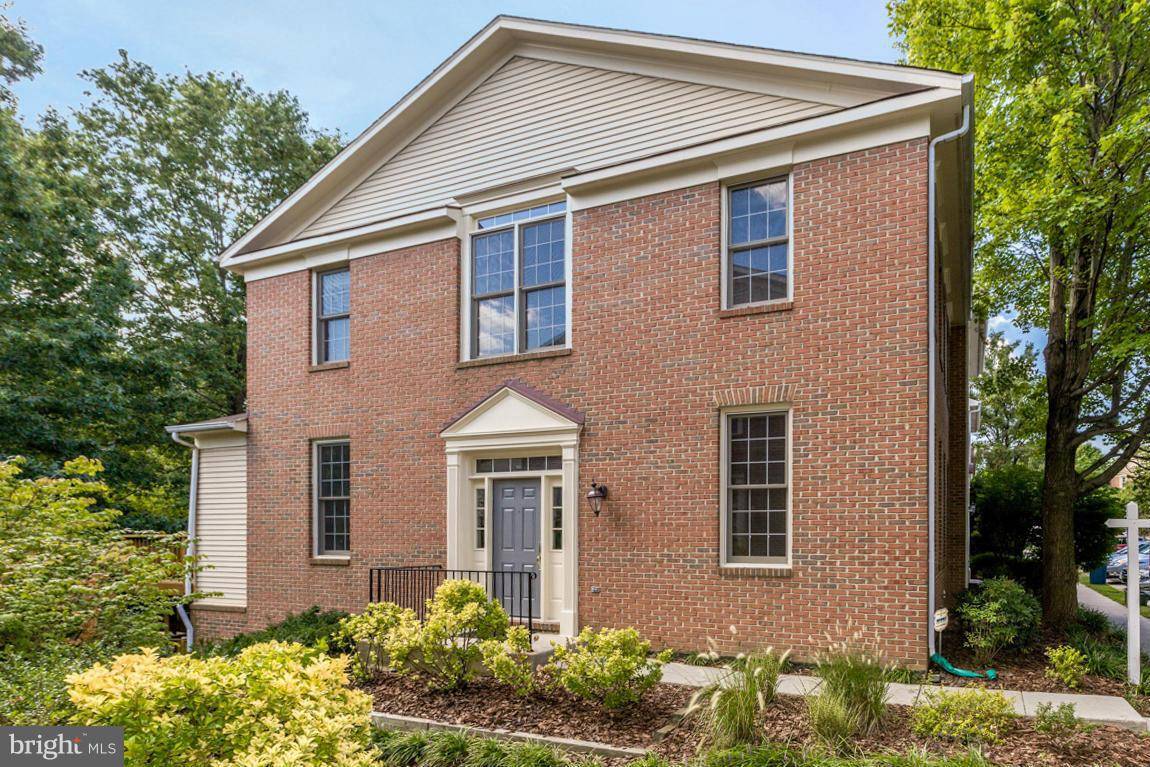 Alexandria, VA 22315,7457 COLLINS MEADE WAY