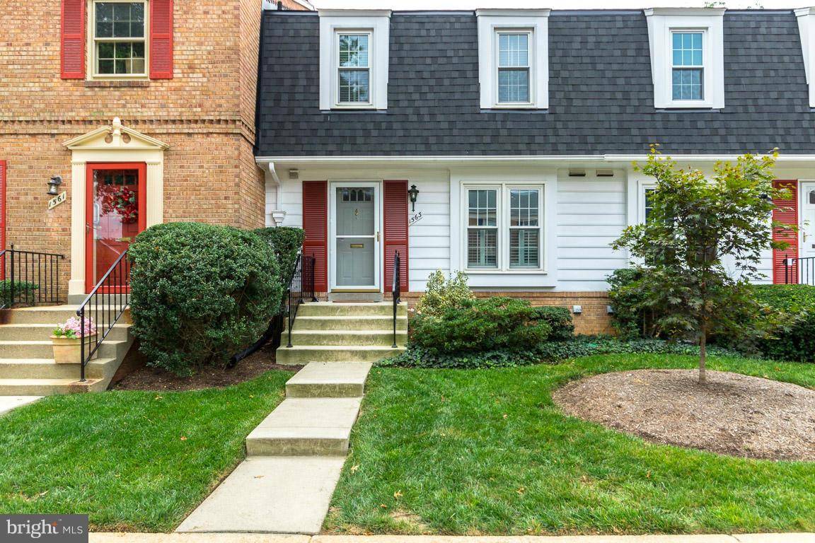 Mclean, VA 22101,1563 DUNTERRY PL