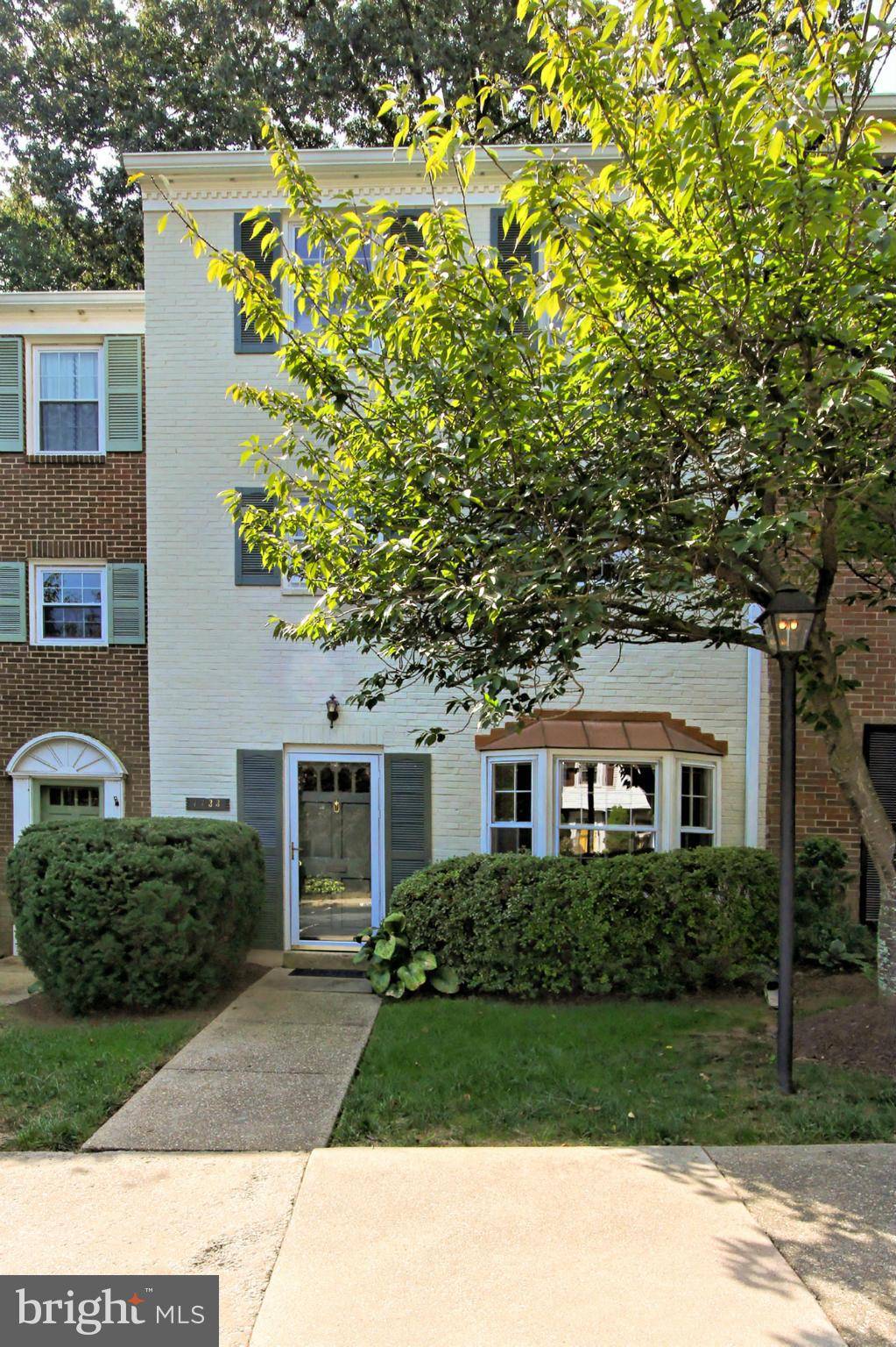 Springfield, VA 22152,7733 TIVERTON DR