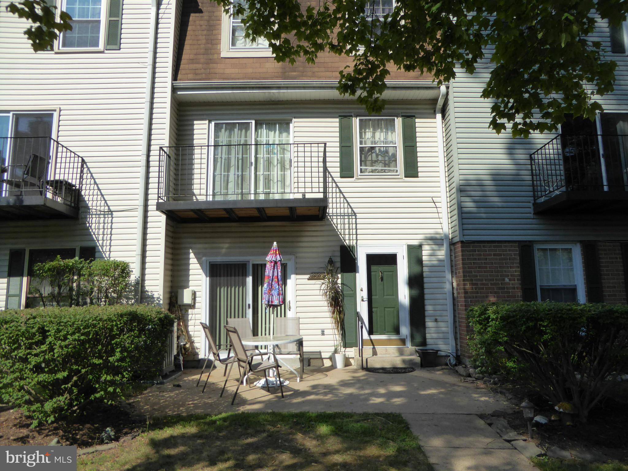 Burke, VA 22015,6362 PINE VIEW CT #64A