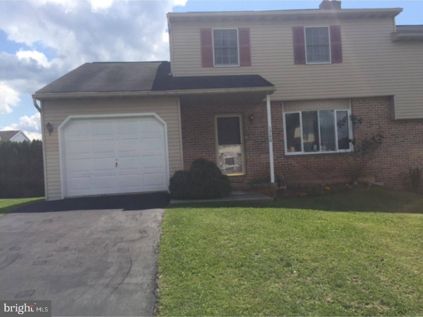 Reading, PA 19608,1760 GRAVEL HILL DR