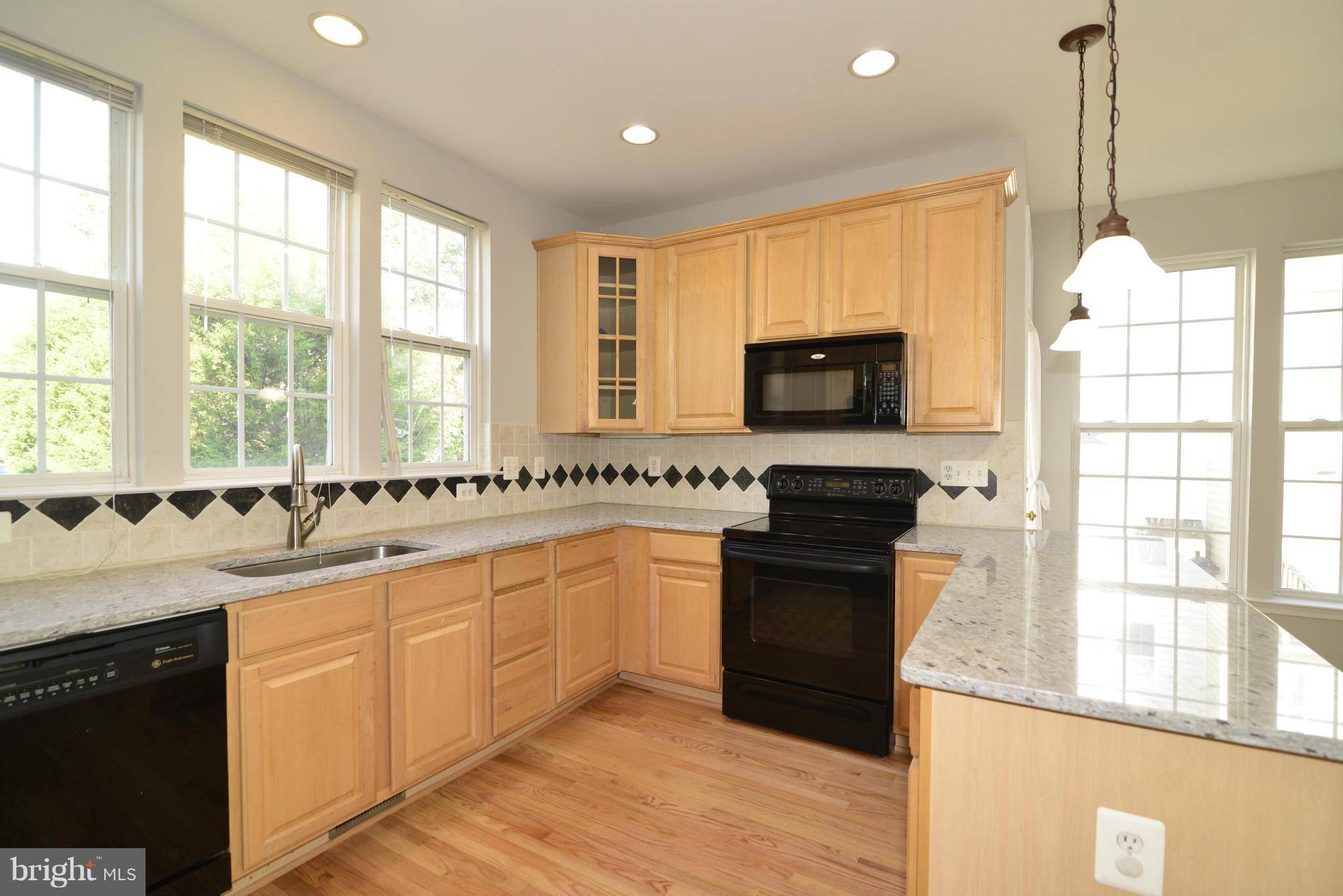 Centreville, VA 20121,13962 GILL BROOK LN