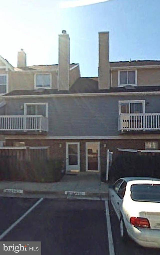 Alexandria, VA 22309,4459 PEMBROOK VILLAGE DR #138