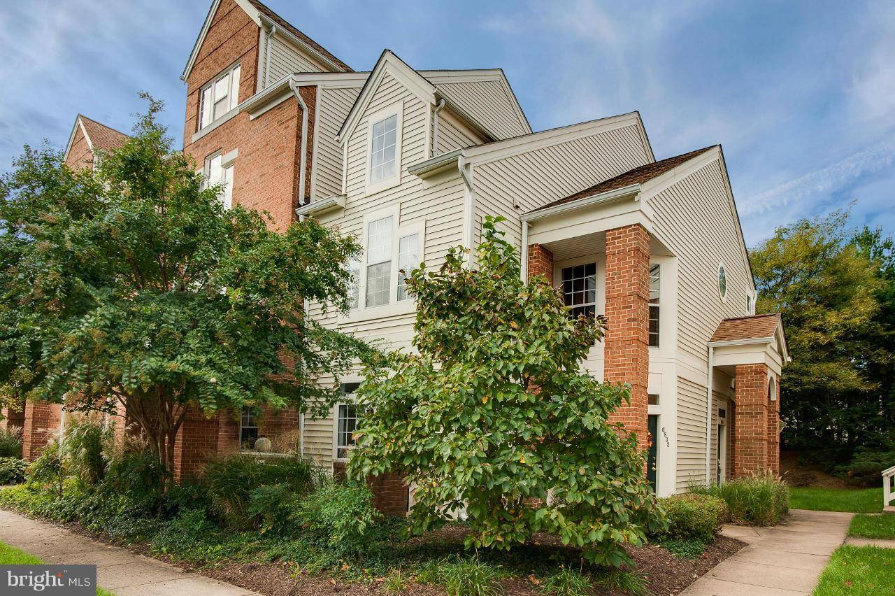 Alexandria, VA 22315,6830 BRINDLE HEATH WAY #231