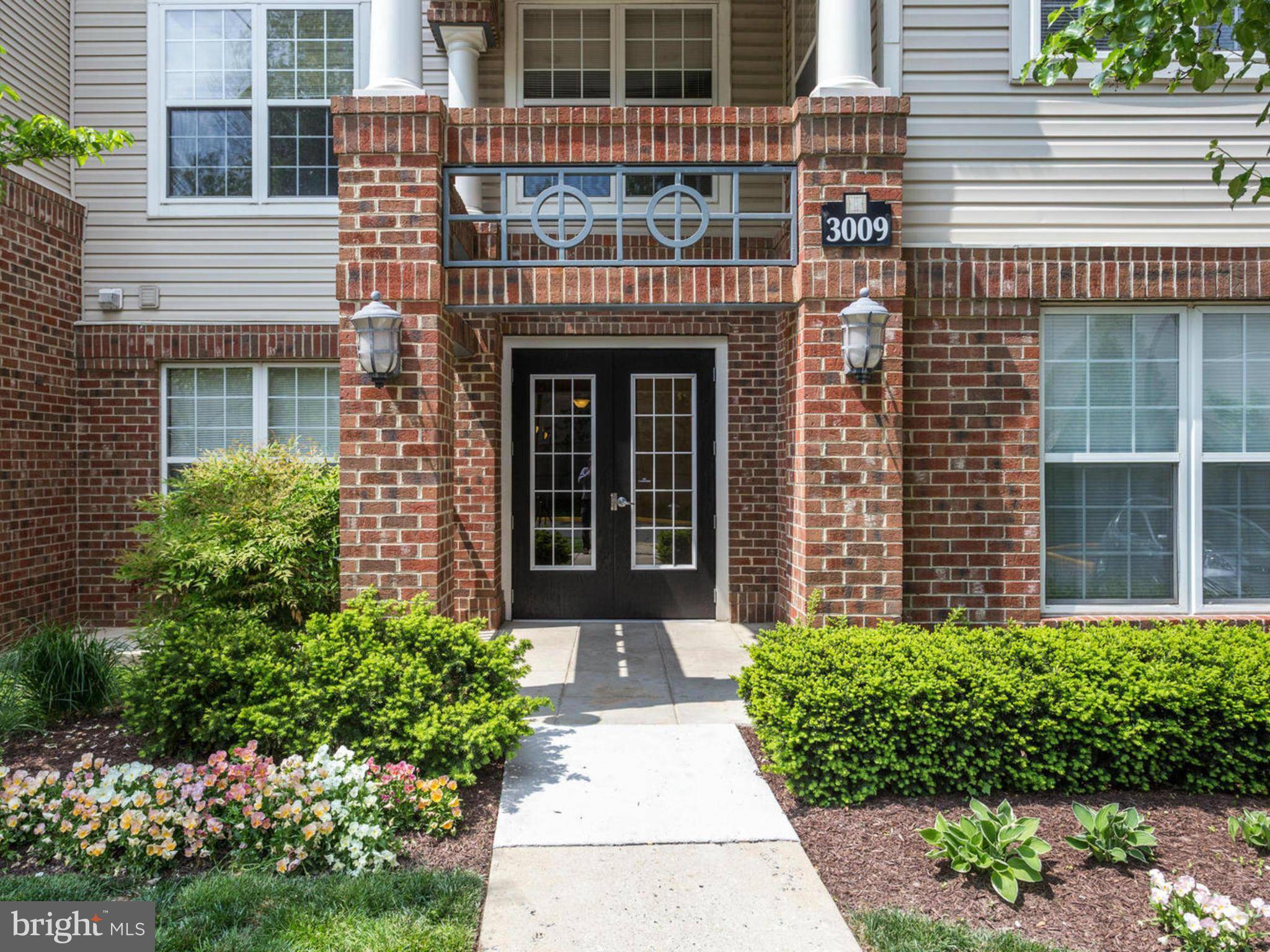 Falls Church, VA 22042,3009 NICOSH CIR #4301