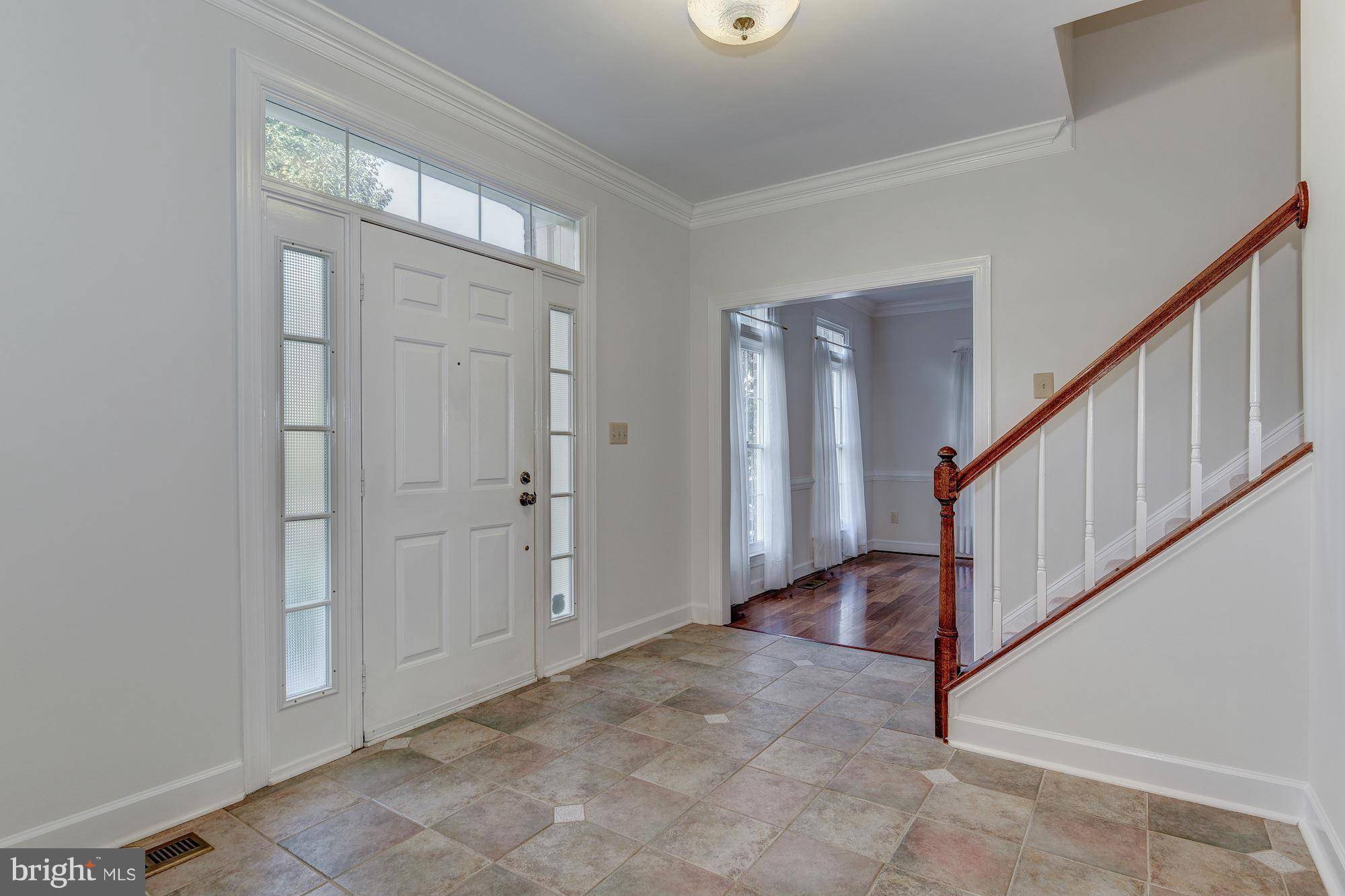 Fairfax Station, VA 22039,8004 HEDGEWOOD CT