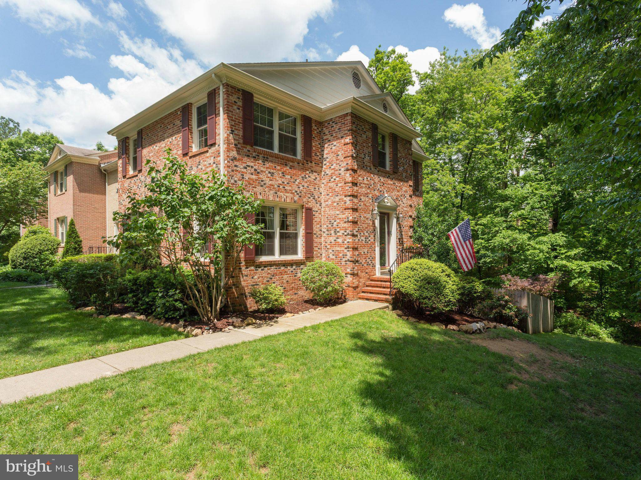 Springfield, VA 22153,7400 FOREST HUNT CT