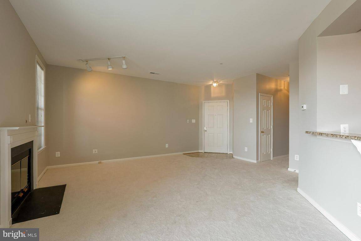 Alexandria, VA 22315,6875-D BRINDLE HEATH WAY #186