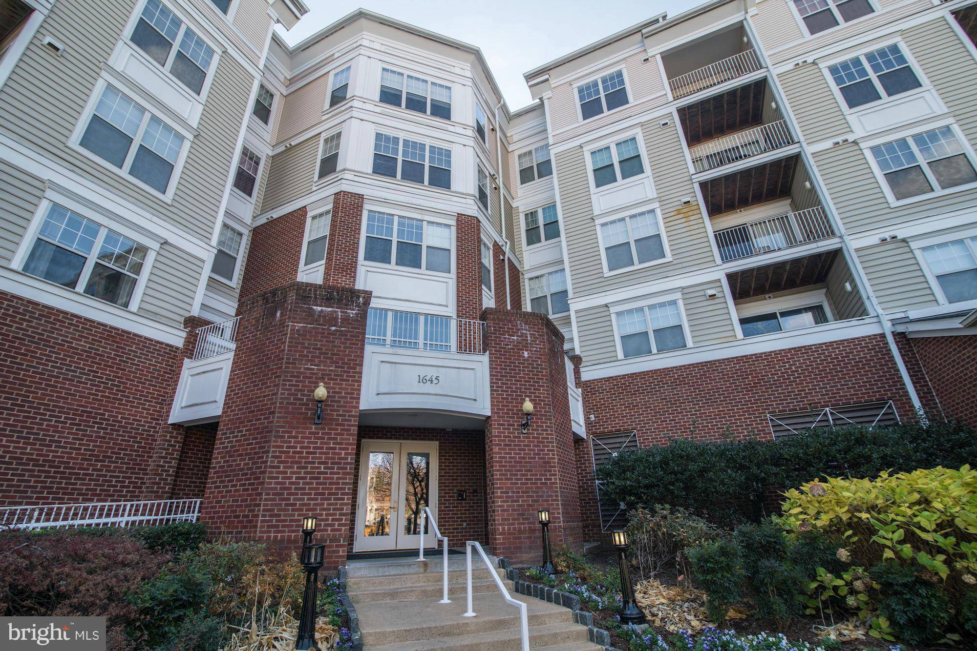 Mclean, VA 22102,1645 INTERNATIONAL DR #322