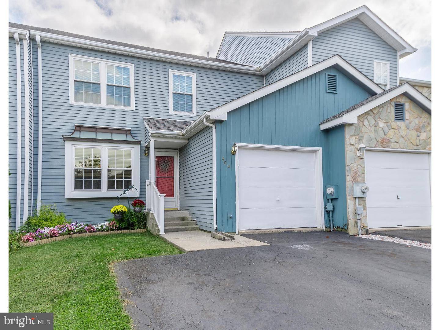 Feasterville Trevose, PA 19053,402 BELLOWS LN