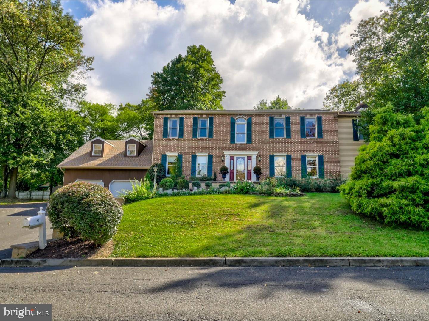 Langhorne, PA 19047,23 COUNTRY CLUB LN