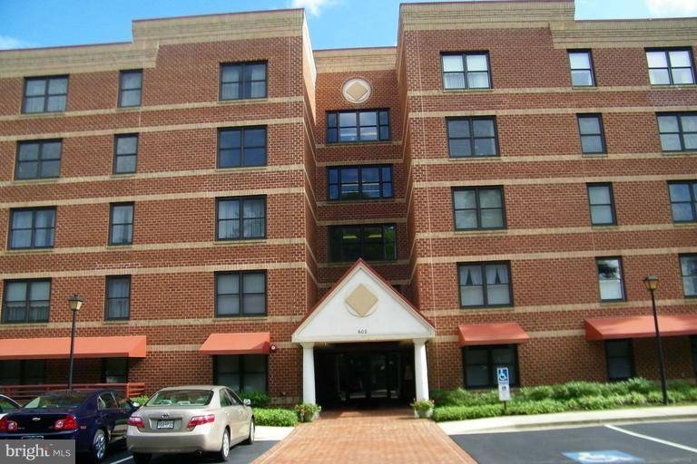 Severna Park, MD 21146,600 MCKINSEY PARK DR #1-403