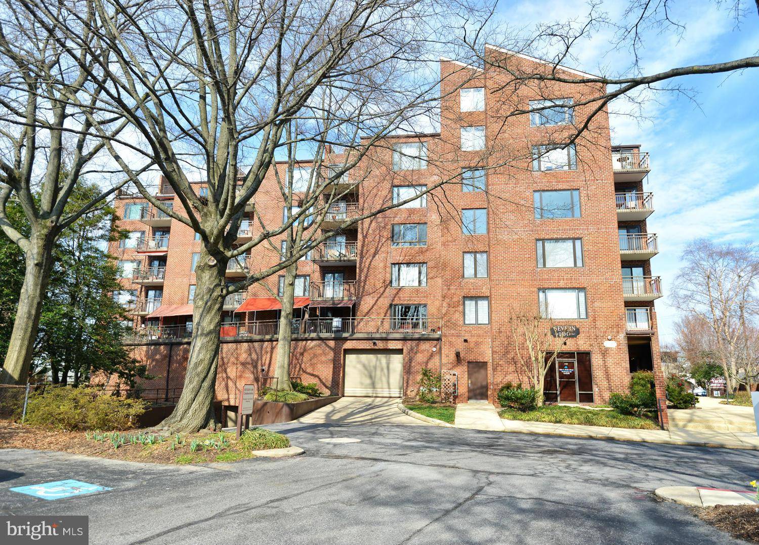 Annapolis, MD 21403,100 SEVERN AVE #305