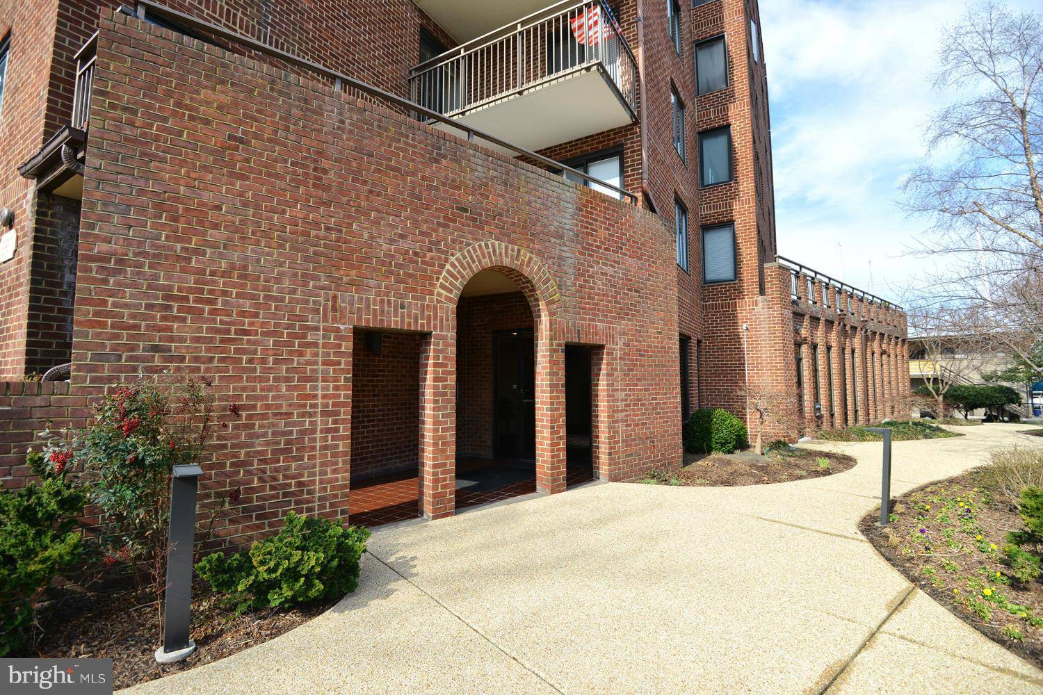 Annapolis, MD 21403,100 SEVERN AVE #305