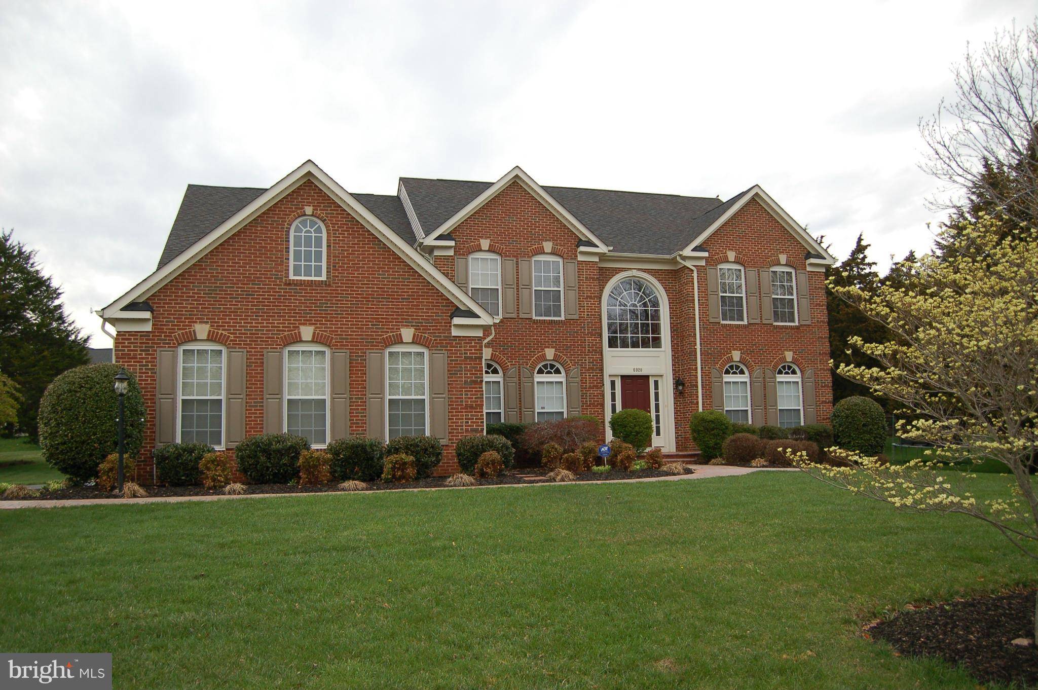 Warrenton, VA 20187,6920 TULIP HILL DR