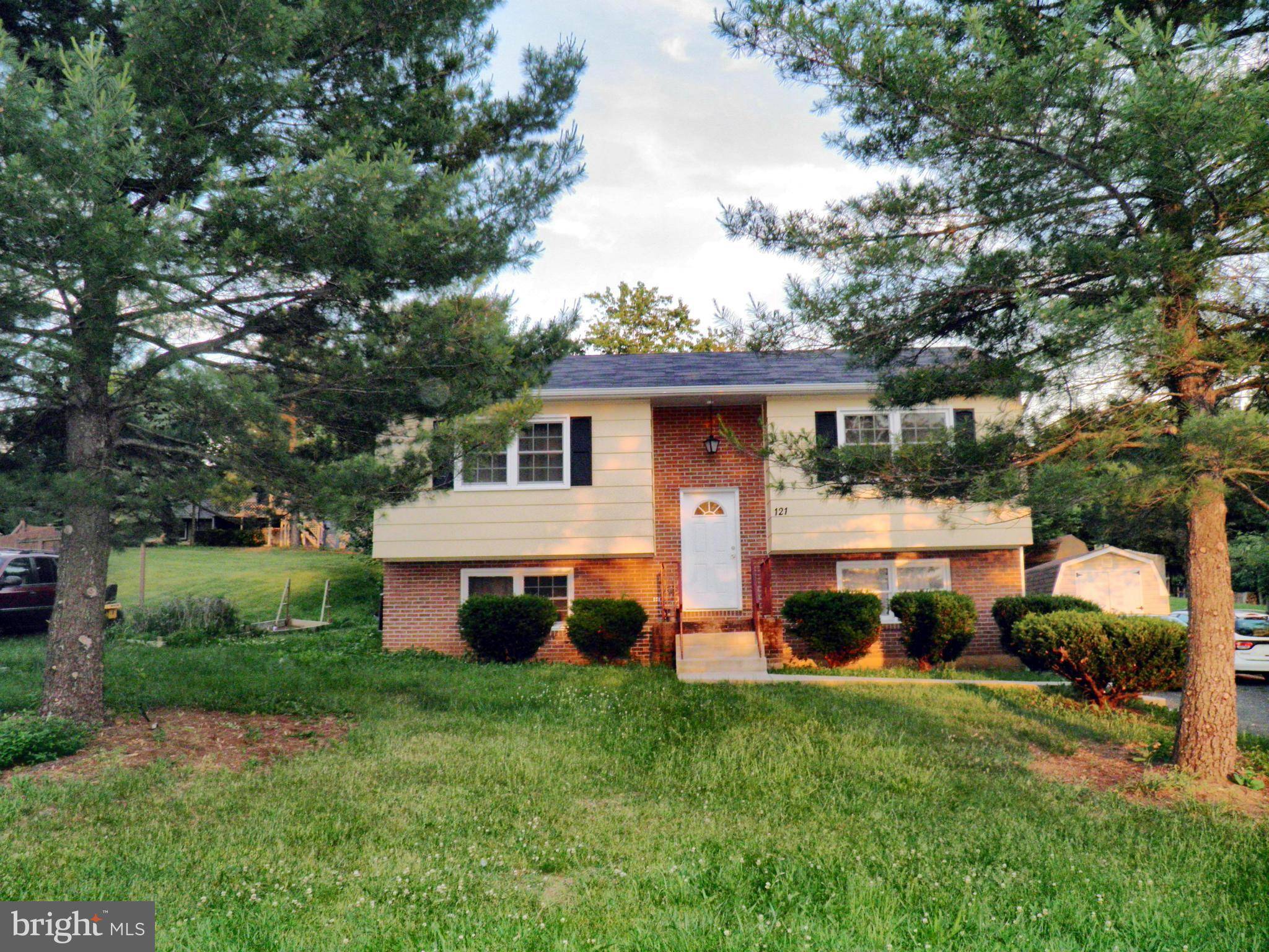 Stephens City, VA 22655,121 WOODSIDE CIR