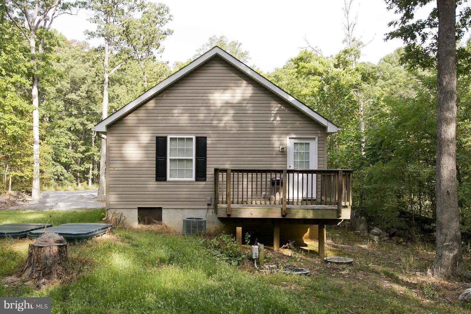 Winchester, VA 22602,229 MOUNTAIN LODGE DR