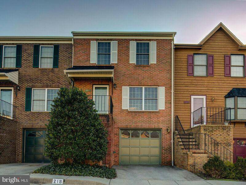 Winchester, VA 22603,219 TUDOR DR