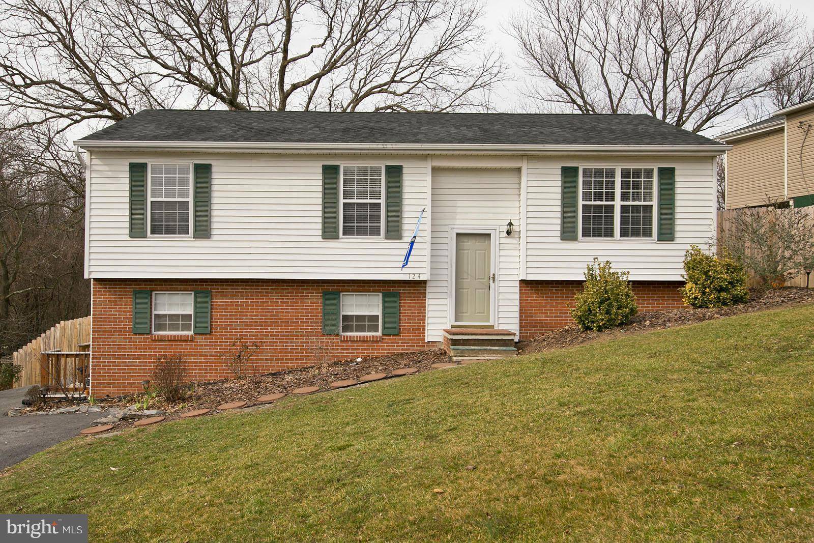 Winchester, VA 22602,124 CHERRY HILL CIR