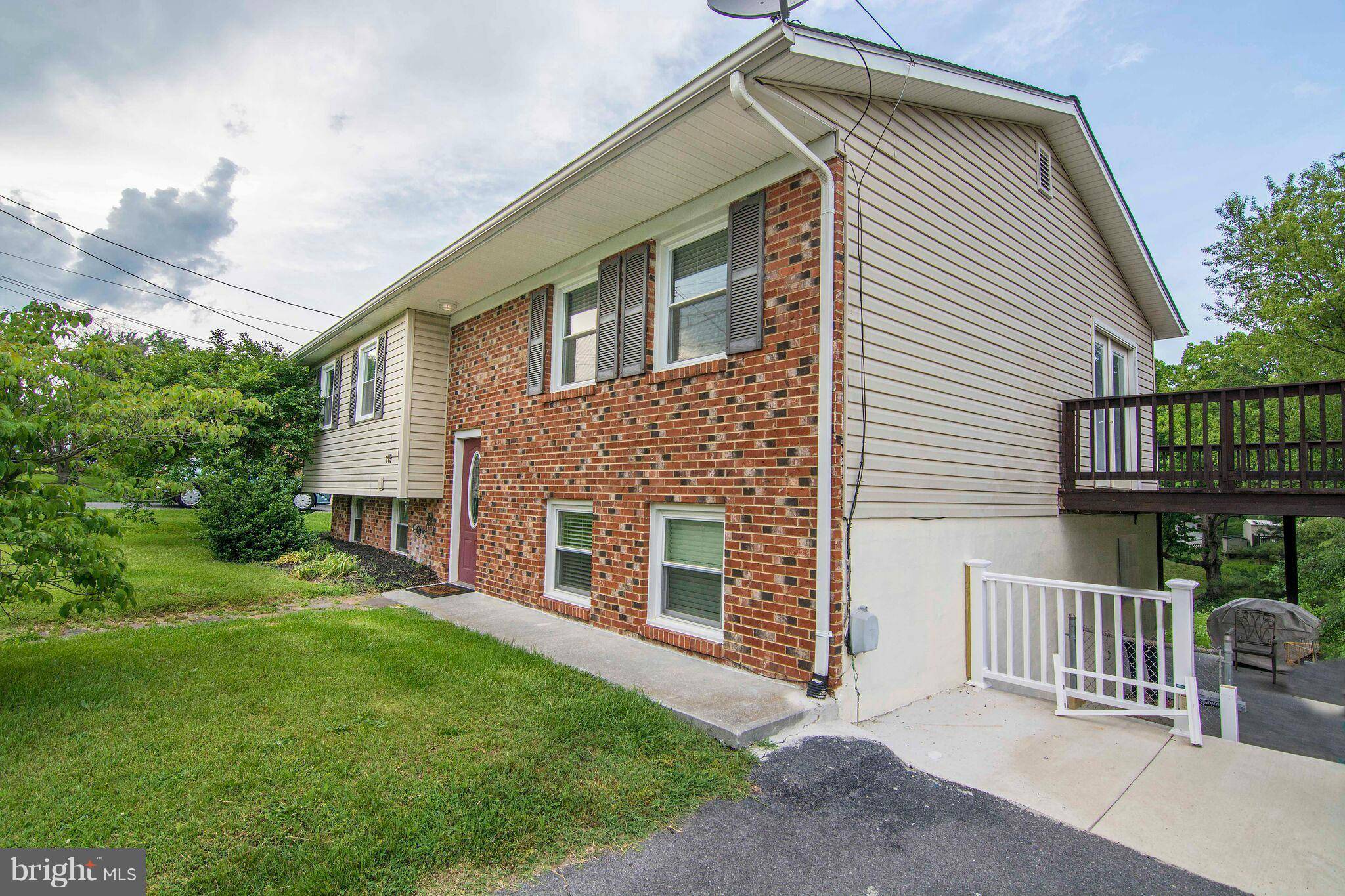 Winchester, VA 22602,115 CHERRY HILL CIR