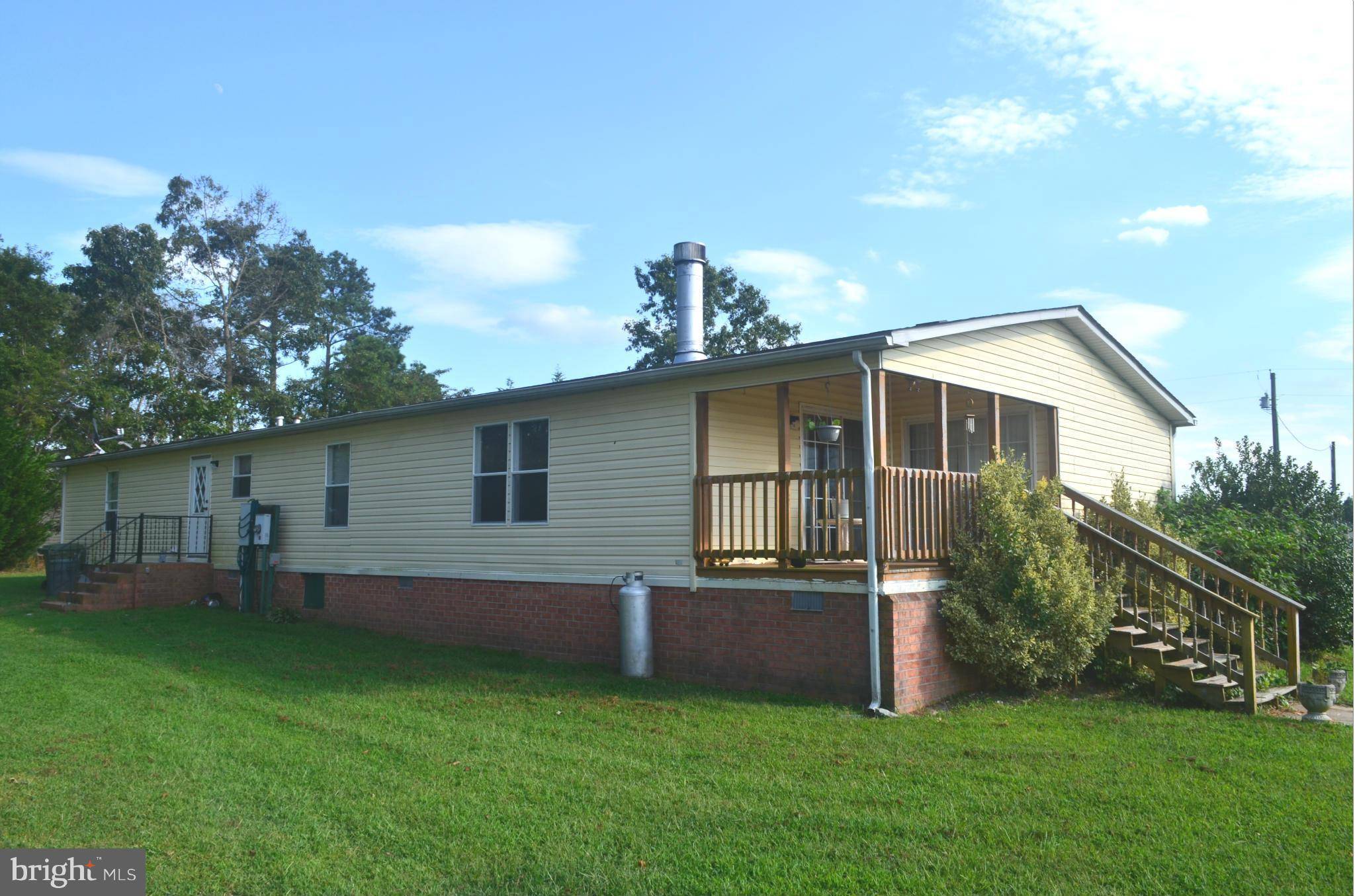 Tappahannock, VA 22560,8754 MOUNT LANDING RD