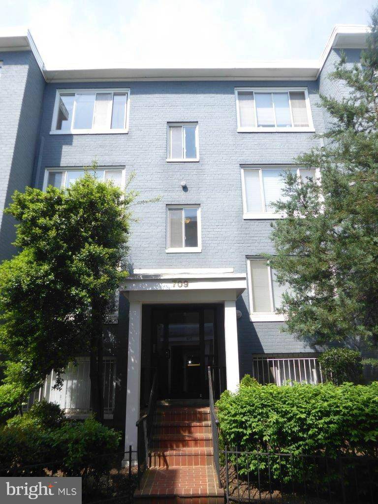 Washington, DC 20032,709 BRANDYWINE ST SE #304