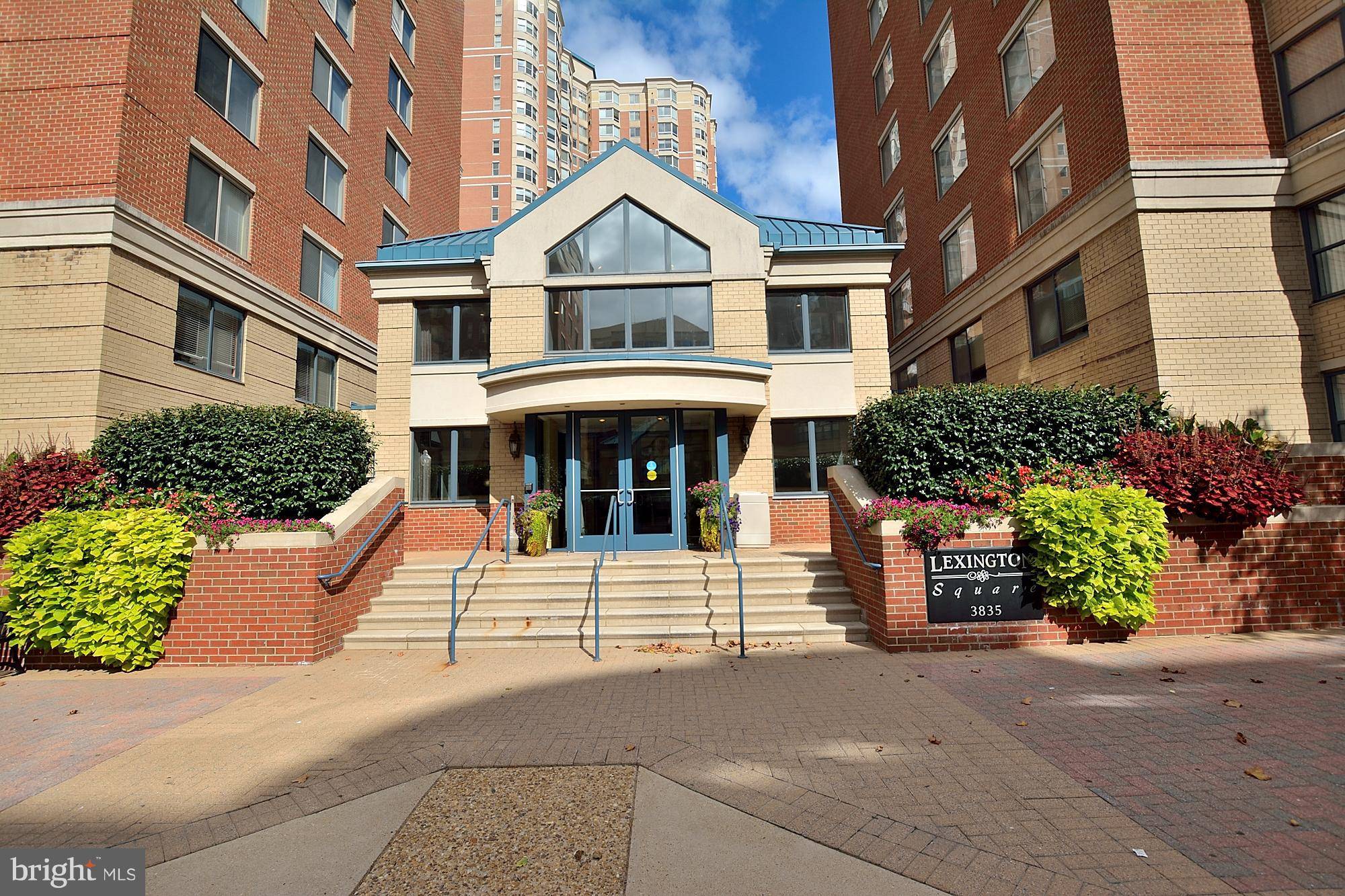 Arlington, VA 22203,3835 9TH ST N #504E