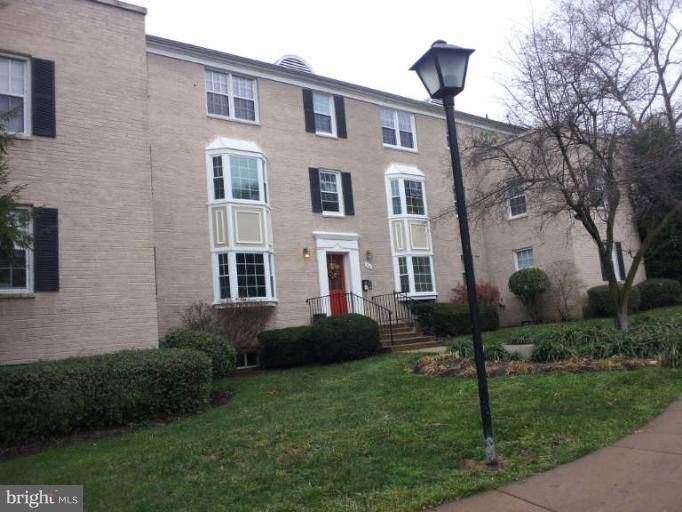 Arlington, VA 22204,814 ARLINGTON MILL DR S #6-201