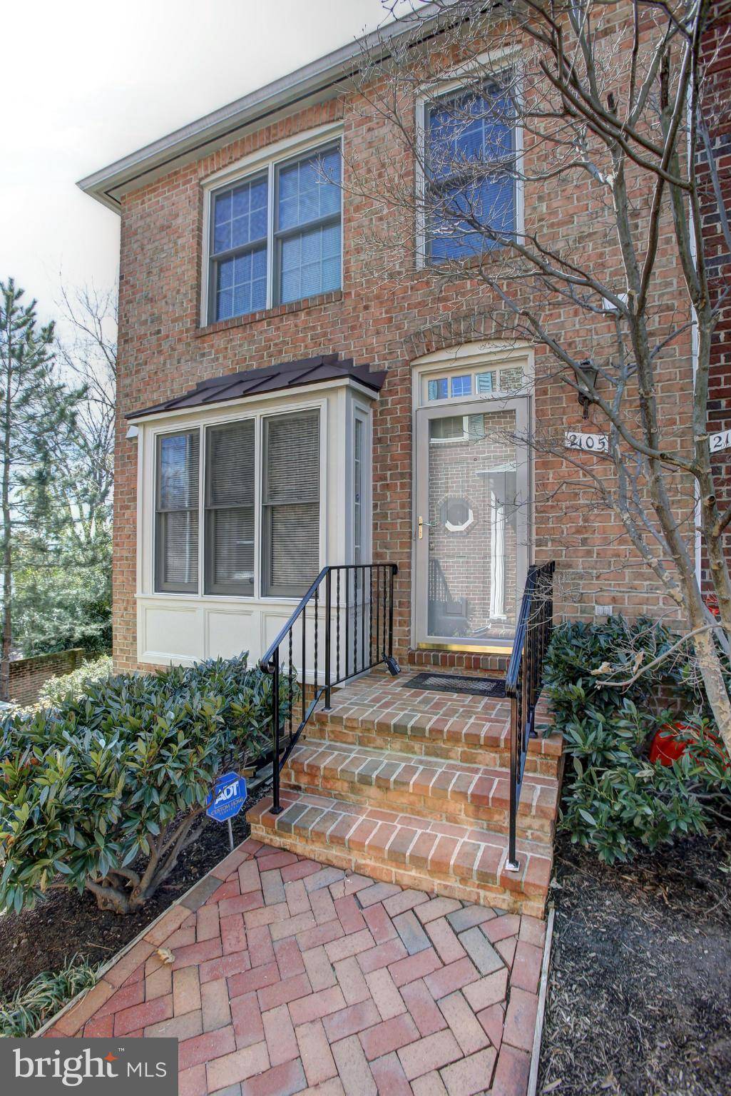 Arlington, VA 22207,2105 TAZEWELL CT