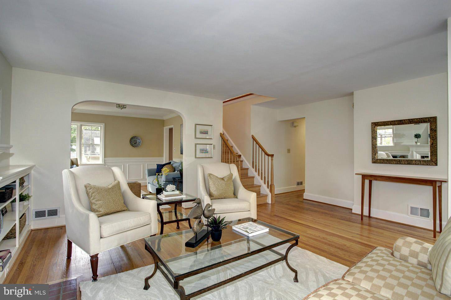 Arlington, VA 22207,4128 LORCOM LN