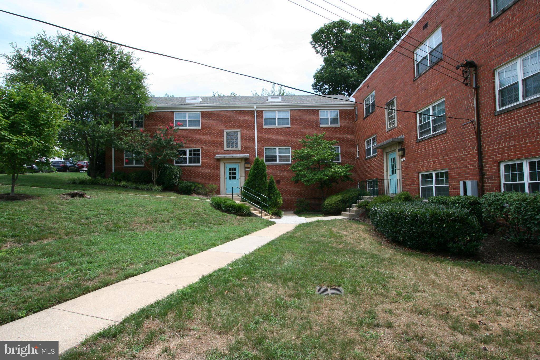 Arlington, VA 22204,5216 8TH RD S #8