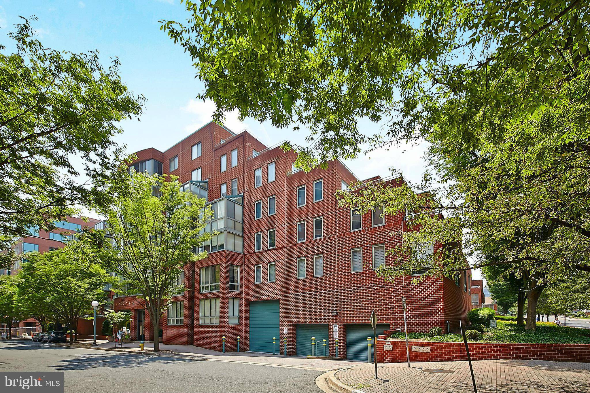 Arlington, VA 22201,1050 TAYLOR ST #1-405