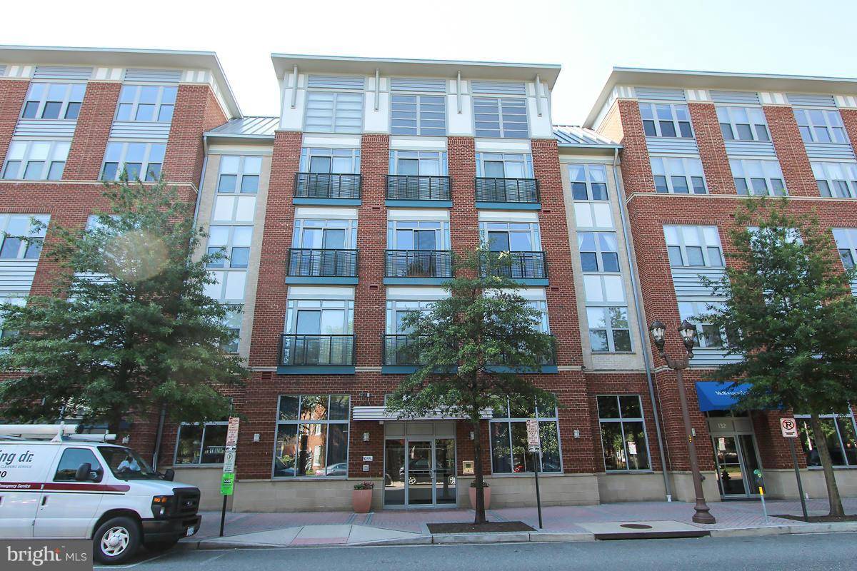 Arlington, VA 22201,1800 WILSON BLVD #340