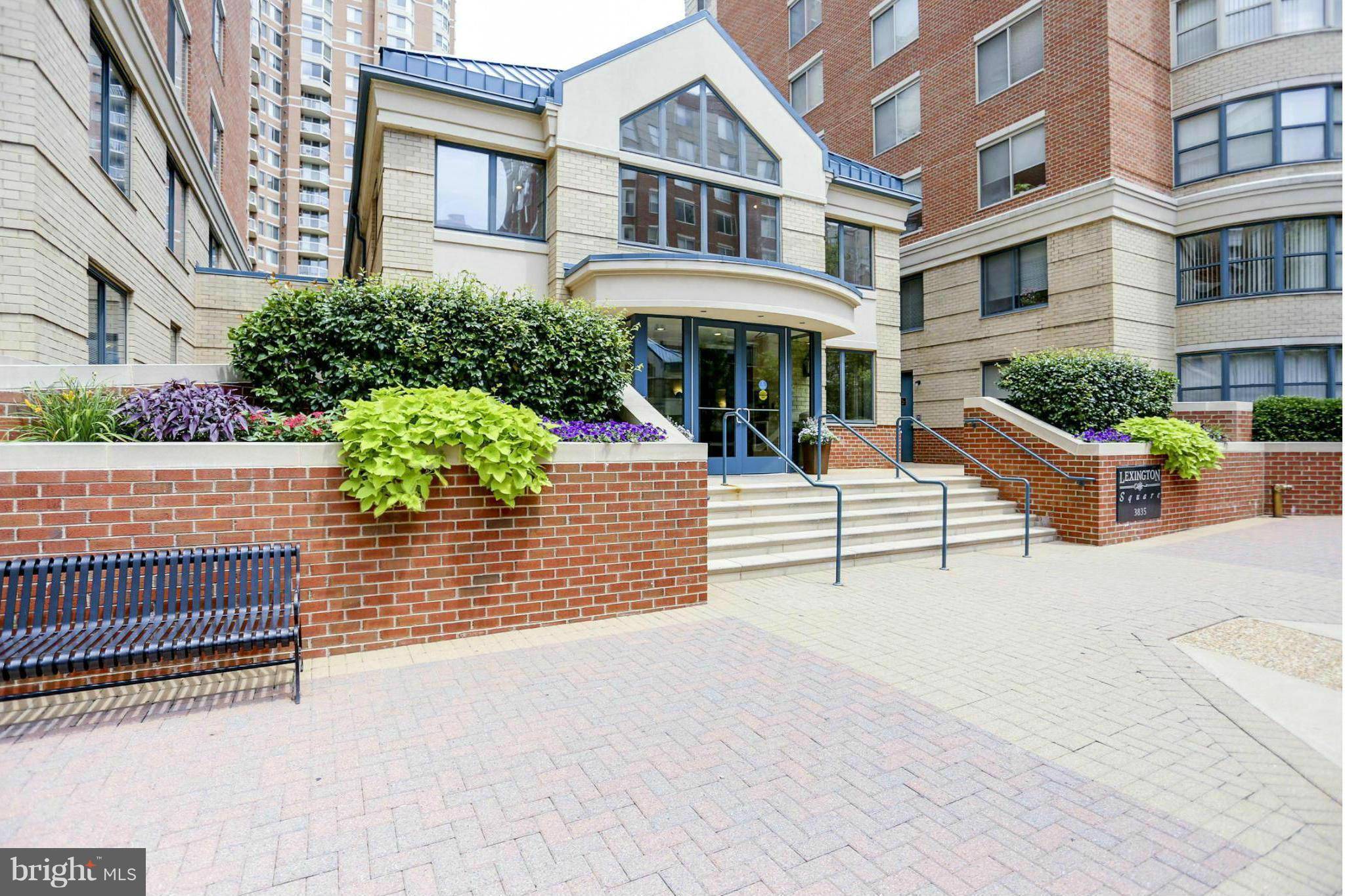 Arlington, VA 22203,3835 9TH ST N #102W