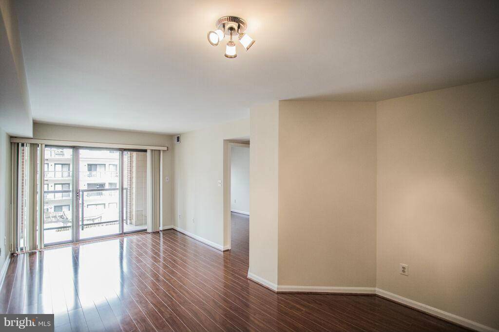 Arlington, VA 22201,1029 STUART ST N #315