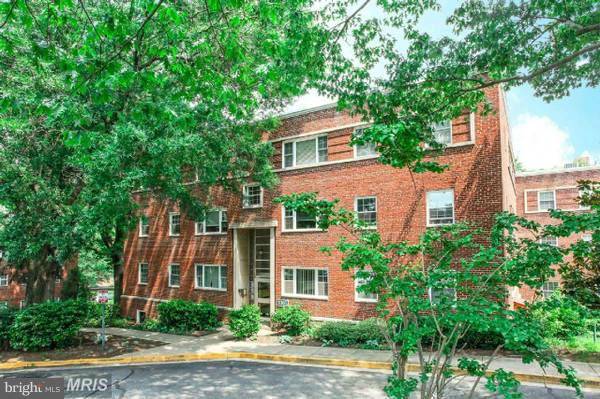 Arlington, VA 22209,1305 ODE ST N #301