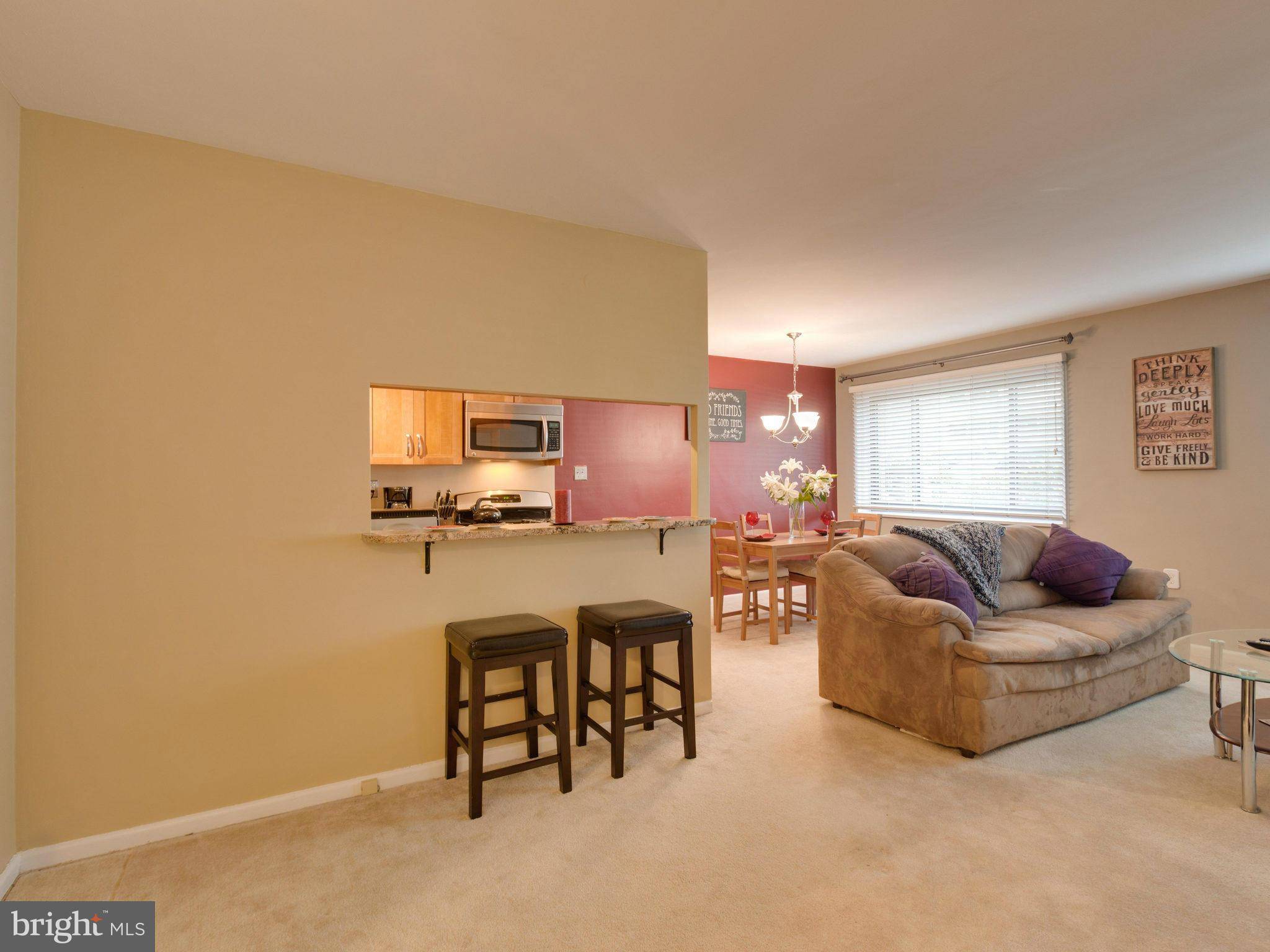 Arlington, VA 22202,1200 ARLINGTON RIDGE RD #318