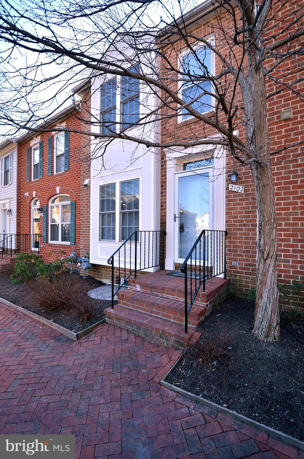 Arlington, VA 22207,2102 TAZEWELL CT