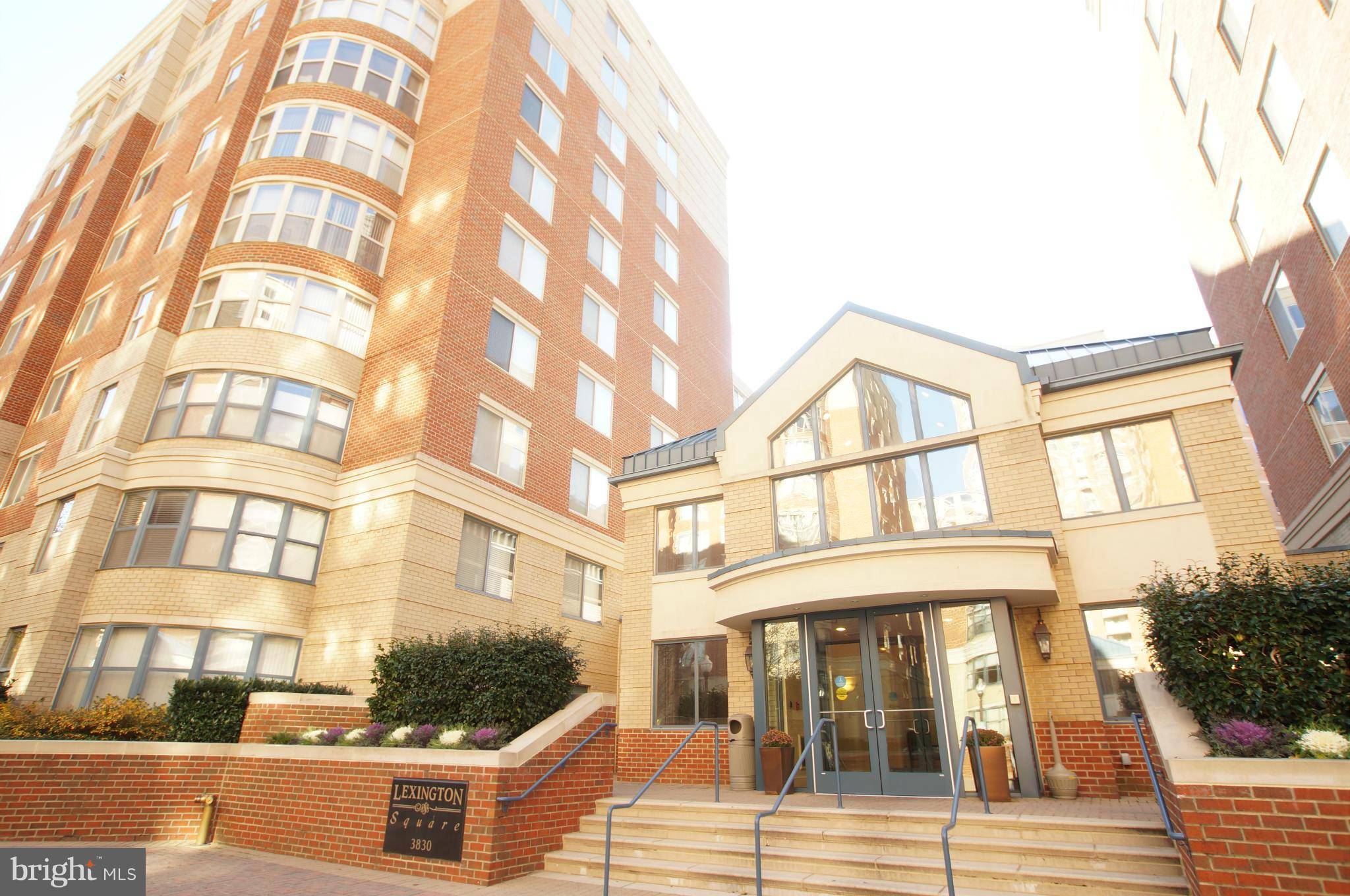 Arlington, VA 22203,3830 9TH ST N #904E