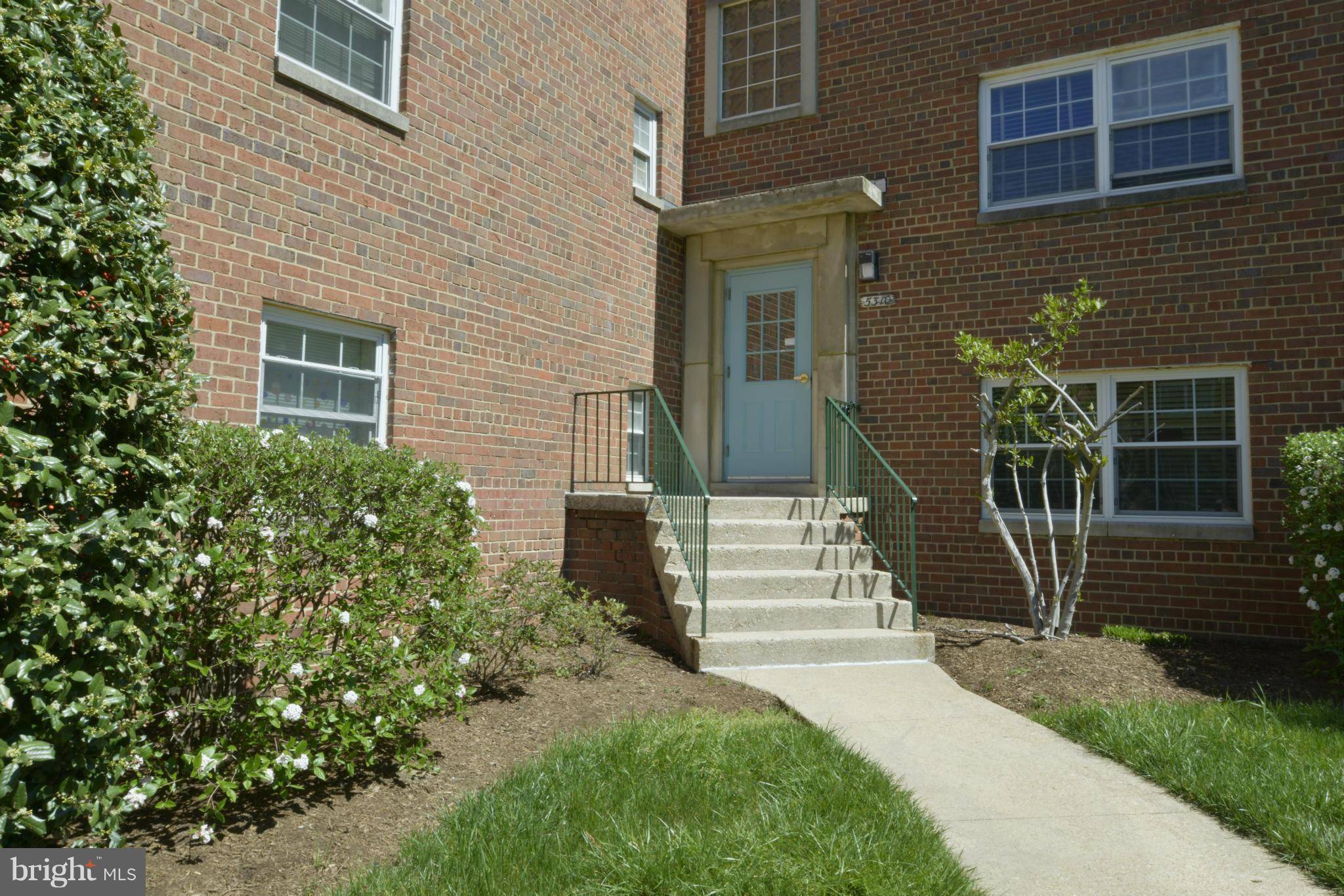 Arlington, VA 22204,5310 8TH RD S #2