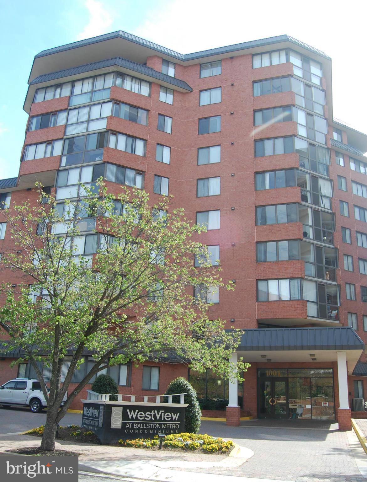 Arlington, VA 22201,1001 VERMONT ST #105