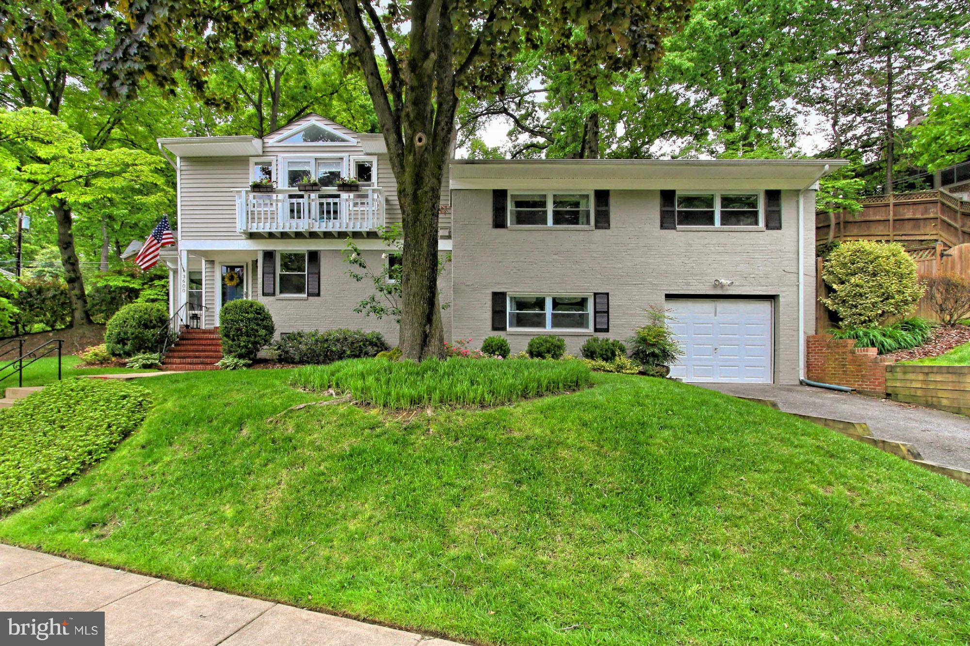 Arlington, VA 22207,3600 VACATION LN