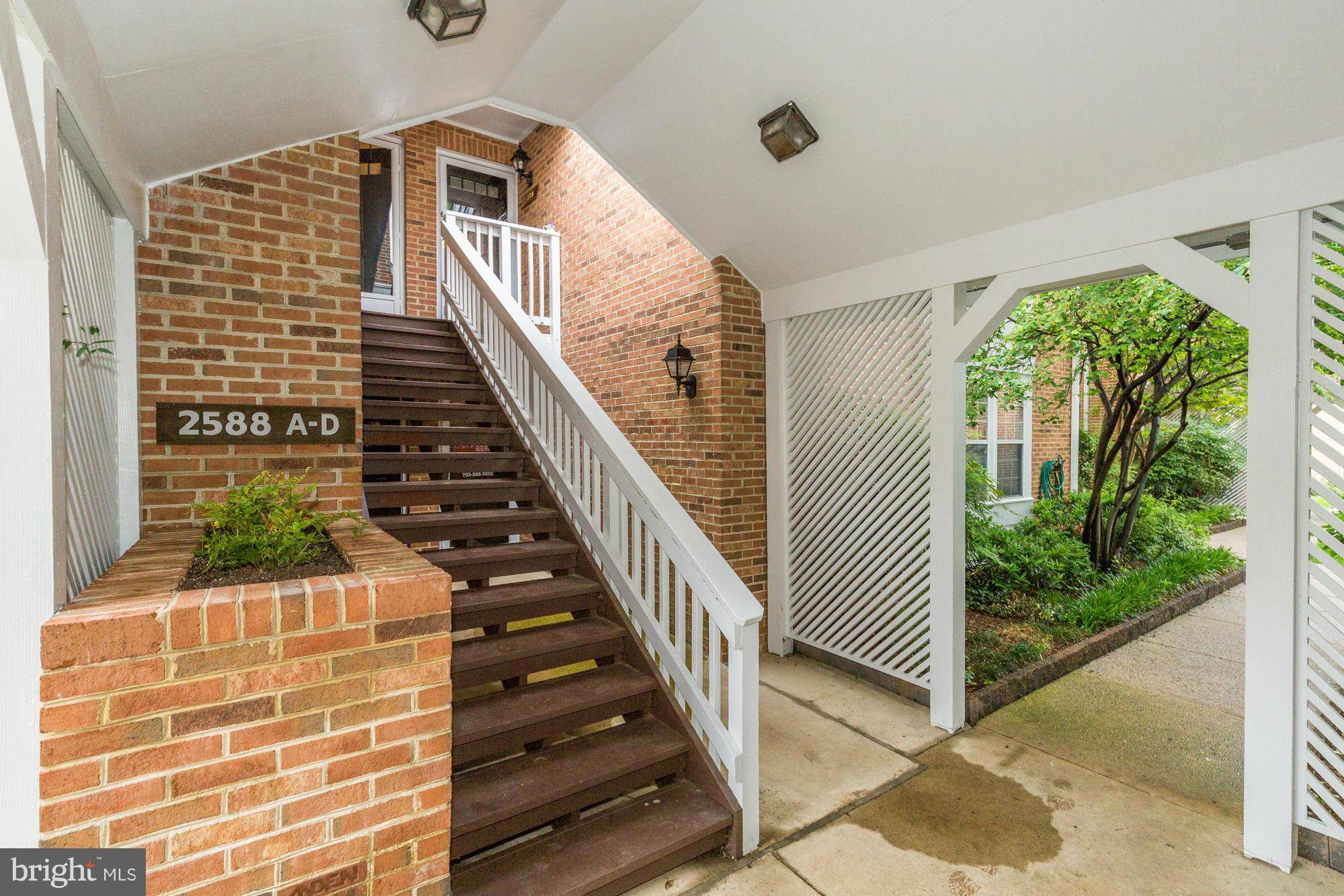 Arlington, VA 22206,2588-D ARLINGTON MILL DR S #4