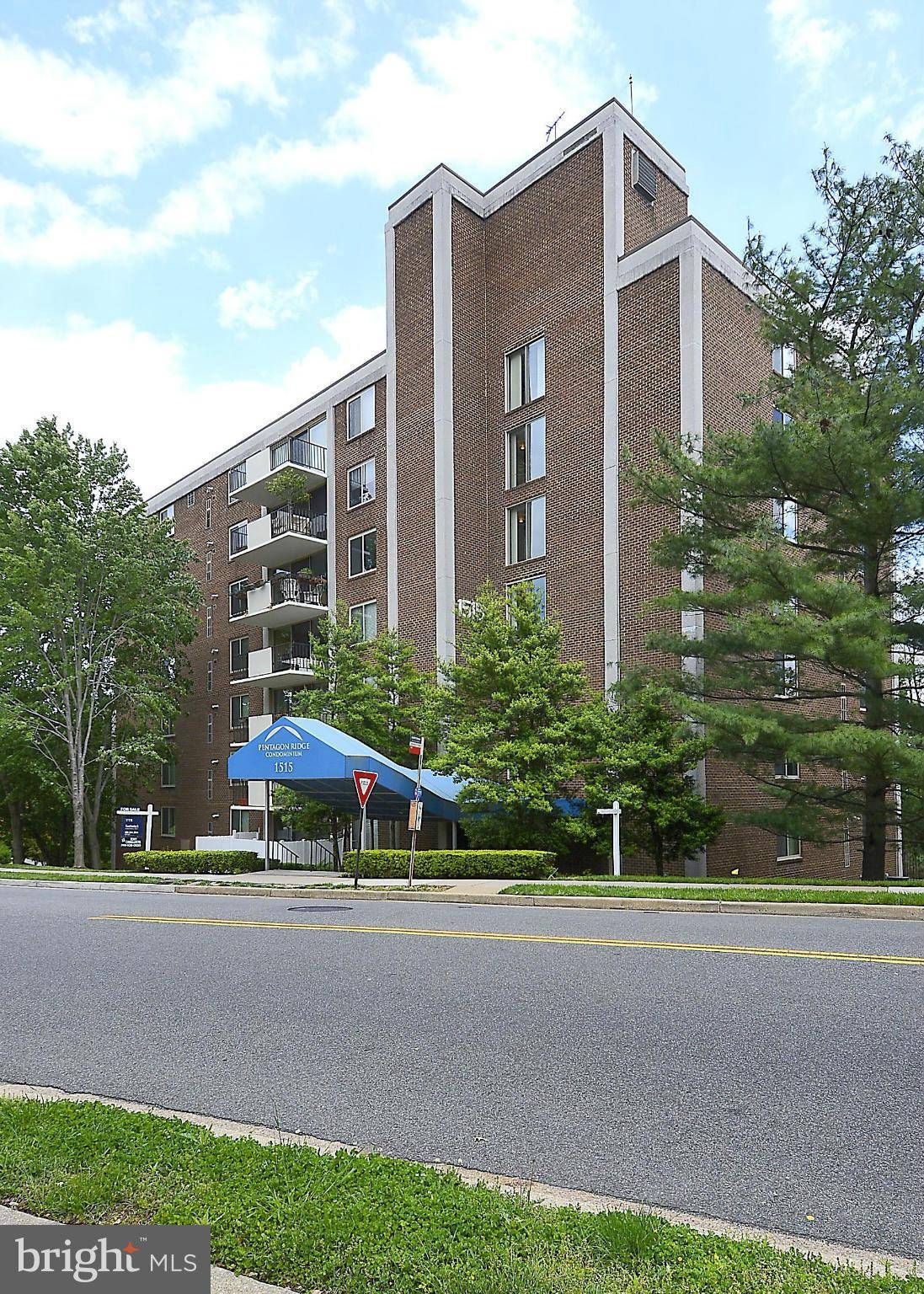 Arlington, VA 22202,1515 ARLINGTON RIDGE RD #304